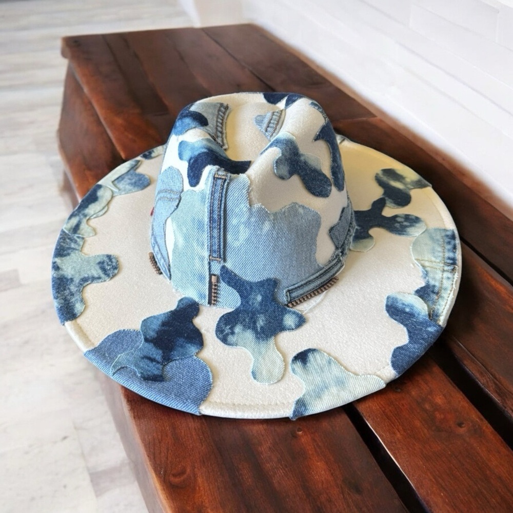 🔥🔥🔥🔥SOLD OUT 🔥🔥🔥🔥Blue and White Camouflage Hat